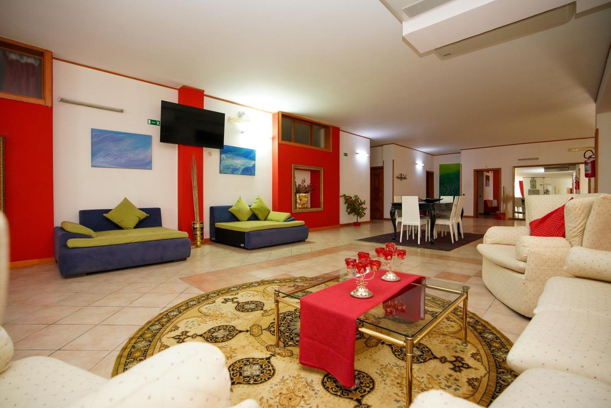 Residence Lupiae เลชเช ภายนอก รูปภาพ